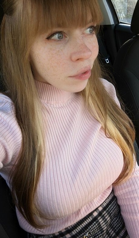 Bat Maisie pornstar perfect pics