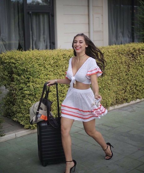 Andrea Helfrich pornstar nudes gallery