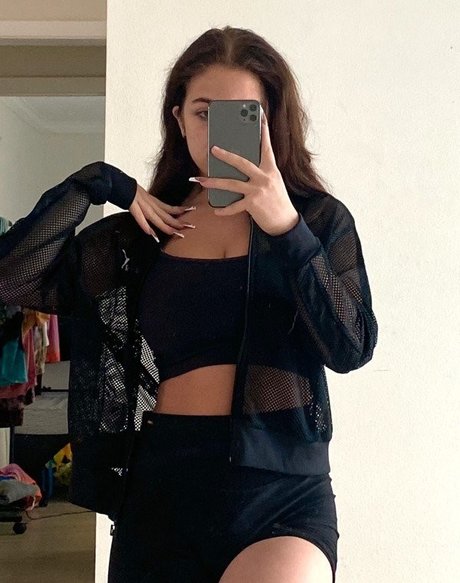 Baby Ariel art actress images