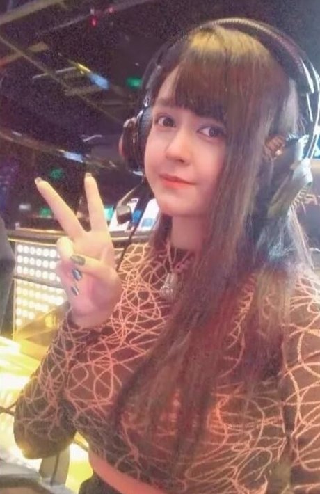 Shiinukicos model high quality pictures