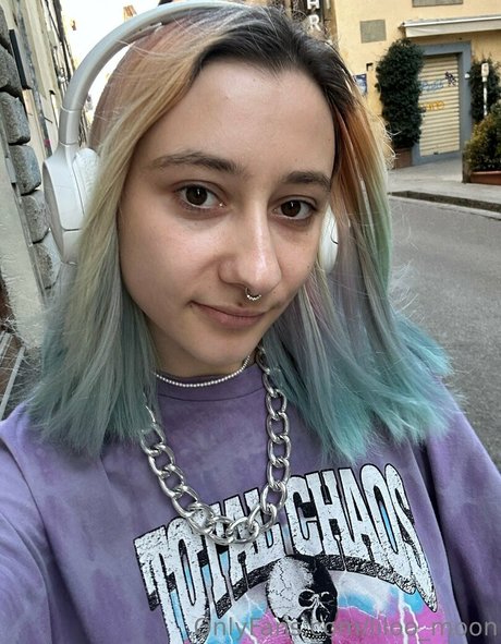 liloo moon pornstar top img