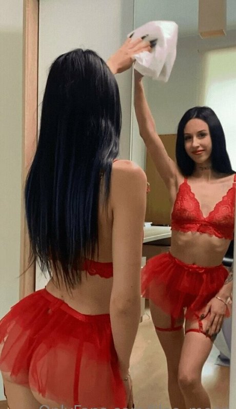 liloo moon adult model images