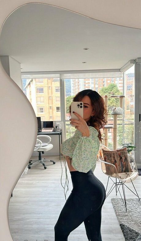 Jessyasuan hd pornstar img