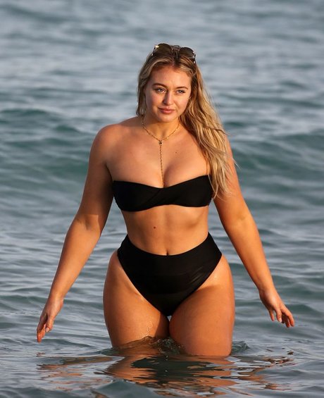 Iskra Lawrence pornstar exclusive archive