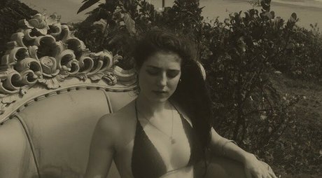 Jasmine van den Bogaerde model hot photo