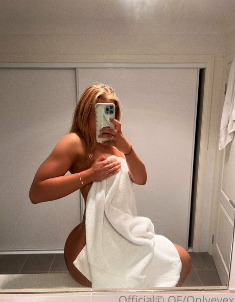 Justeviehall model porn archive