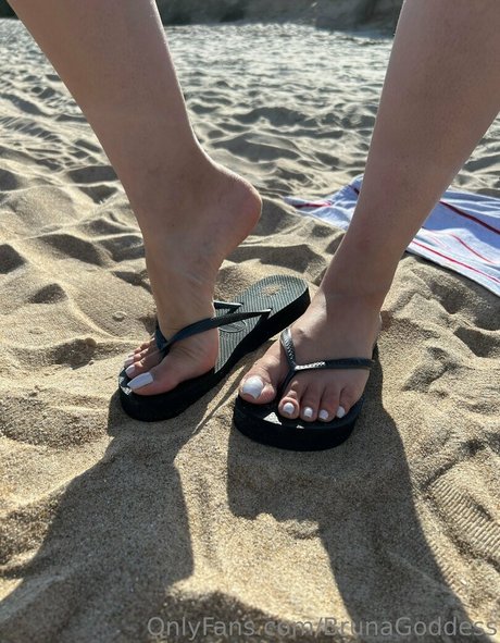 brunagoddess model erotic image