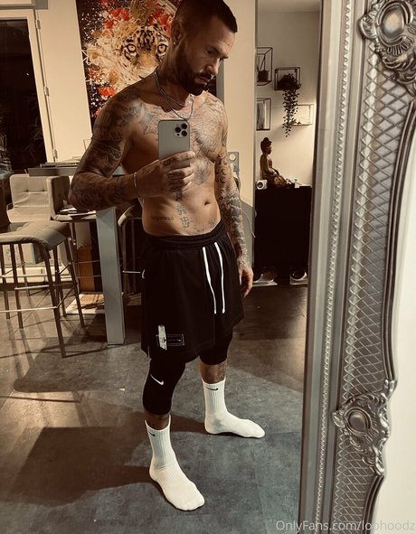 loohoodz nude actress archive