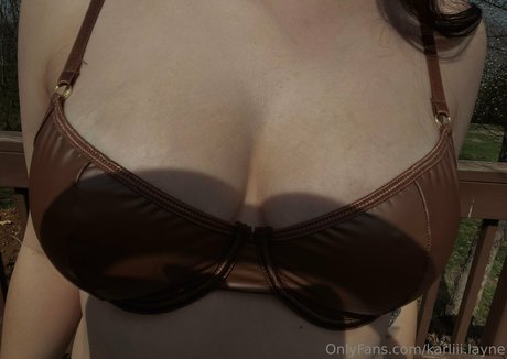 emswrldxo pornstar top picture