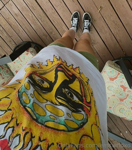 emswrldxo erotic actress image