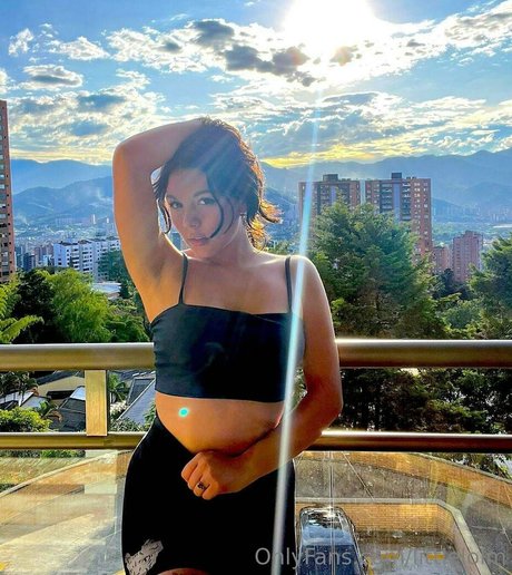 littlelolm pornstar sexy gallery