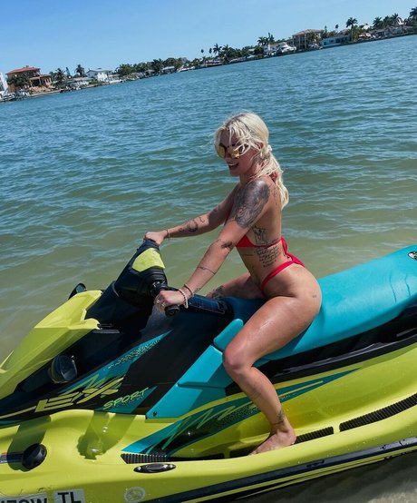 Taylor Hughs exclusive actress image