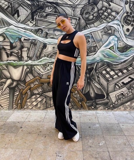 Erika Sanz erotic actress picture