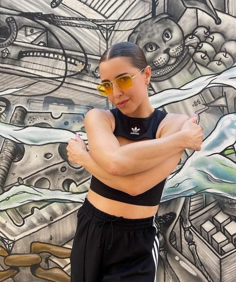 Erika Sanz free actress picture