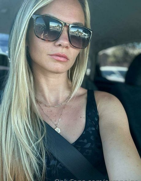 ezrapaige model hot images