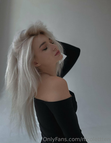 nicolettten star gallery