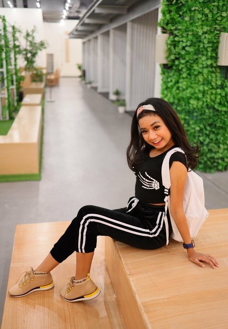 vaniawho pornstar perfect pic