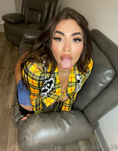daniela23 19 xxx pornstar pictures