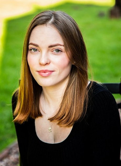 Ellie Littlechild naked pornstar image