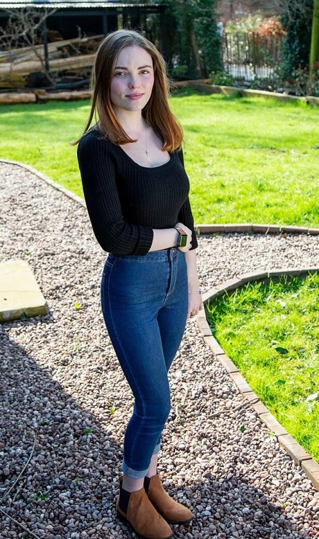 Ellie Littlechild pornstar nude picture