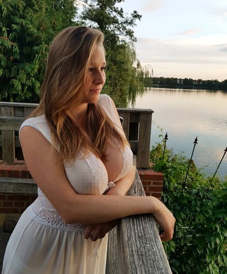 Jojo Kiss star pretty image