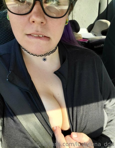 lustyluna ddd model photo