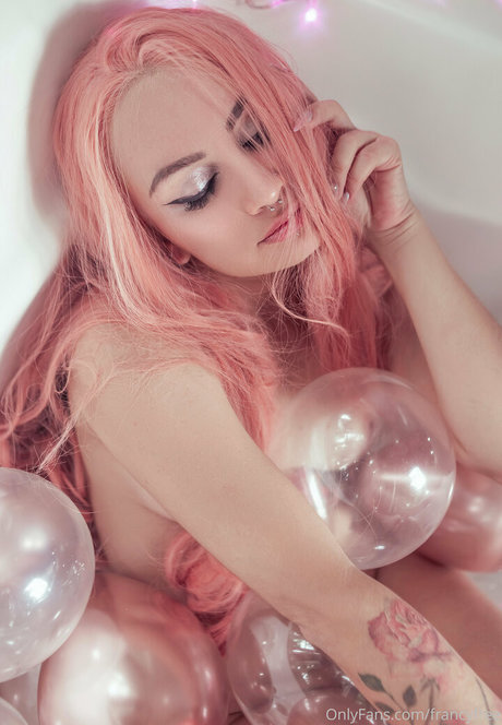 francyfree star nude pictures