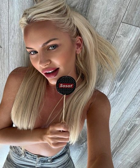 dash a hd actress pic