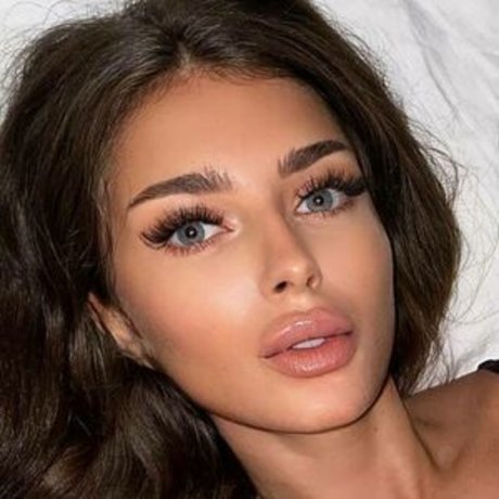 Multiorgasmanna sexy pornstar pics