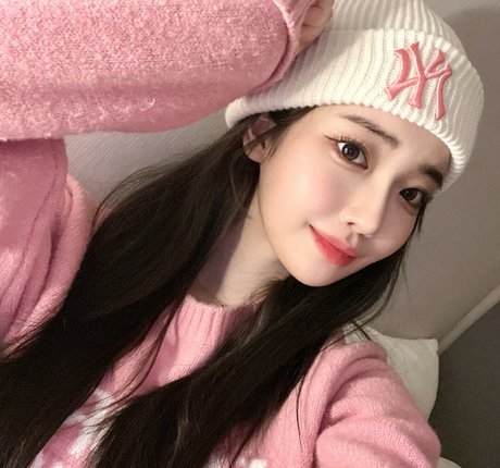 Se Yeon model adult galleries