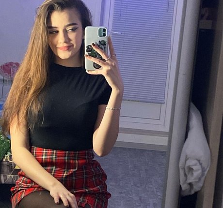 lelyamt actress photo