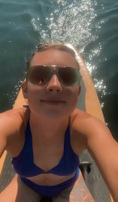 Izziyo14 pornstar free pic