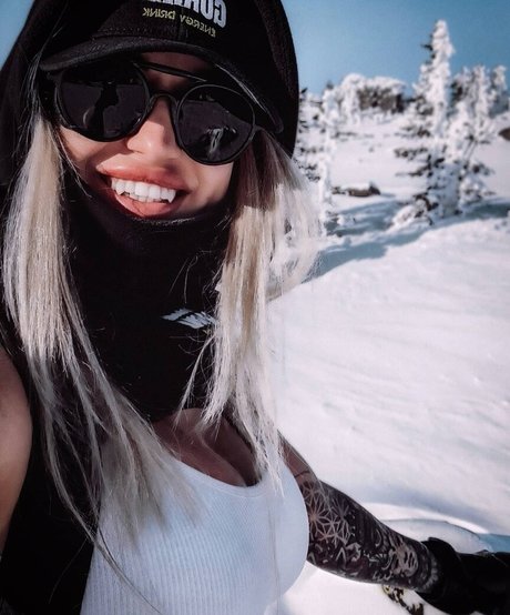 Nina Danilyuk high quality model images