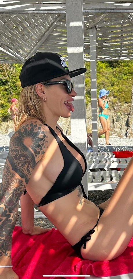 Nina Danilyuk pornstar nude pic