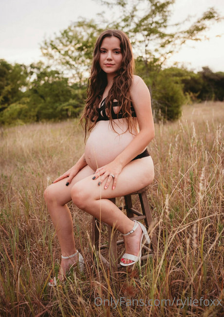 ryliefoxx porn model galleries