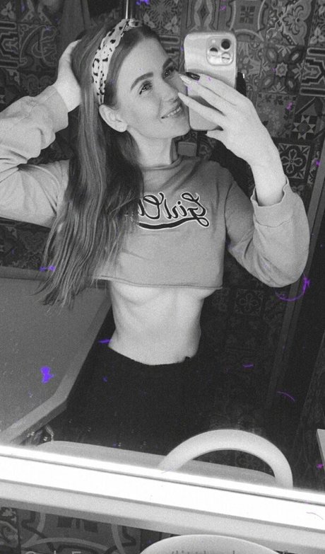 little bee free high quality pornstar image