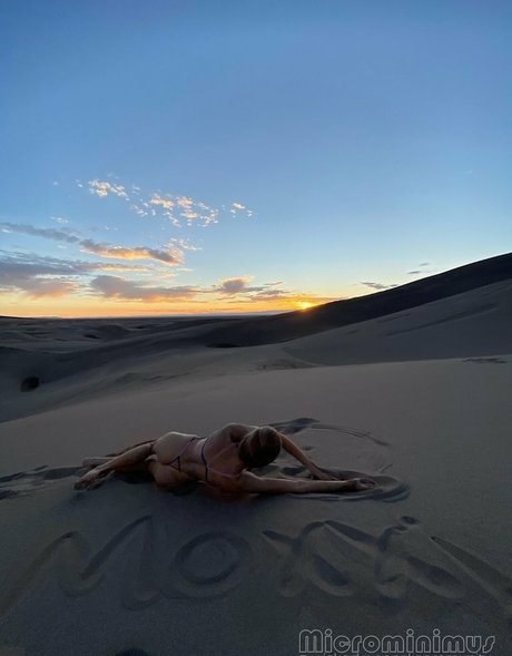 Love Moxxi perfect model galleries