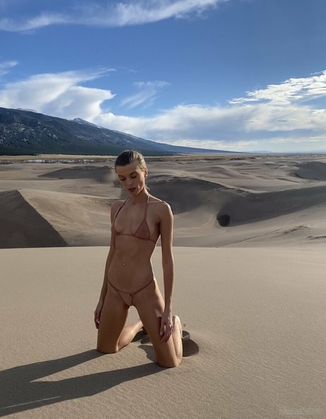 Love Moxxi pornstar sexy picture