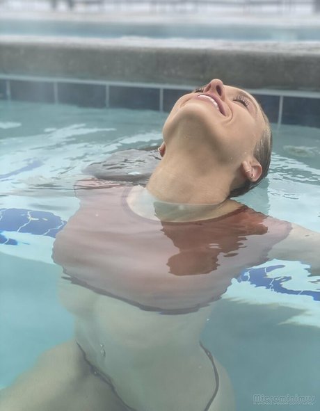 Love Moxxi pornstar xxx photos