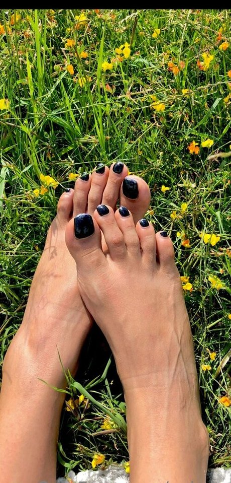 caly4u star nude photos