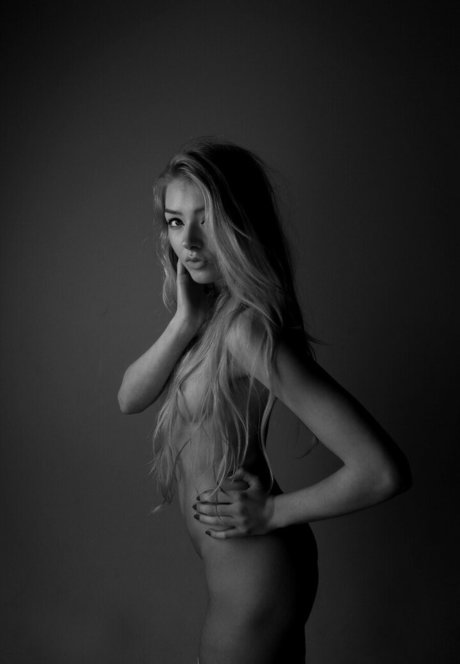 Alice Neale best model image