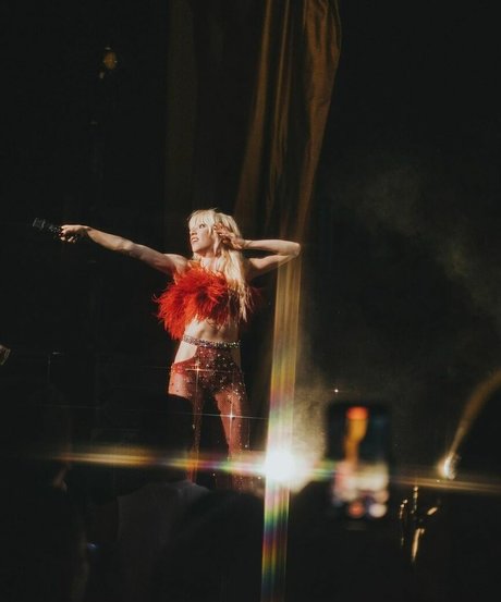 Carly Rae Jepsen model galleries