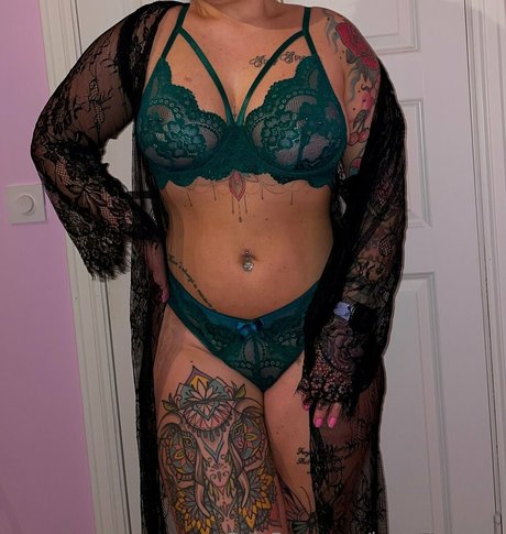 bootybarbiee pornstar hot image