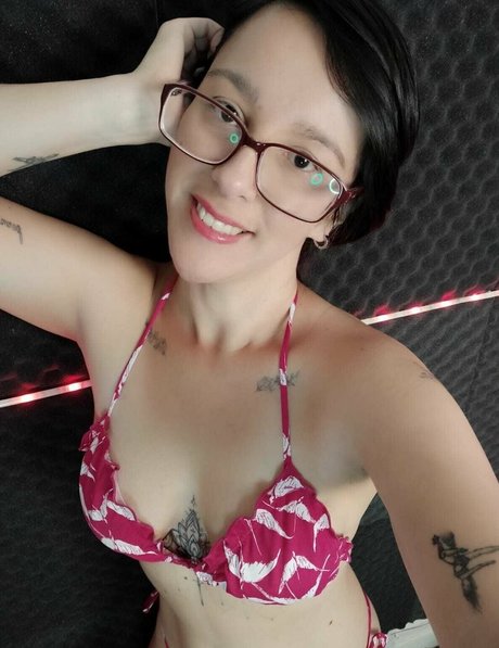 mahina84_ model nude picture