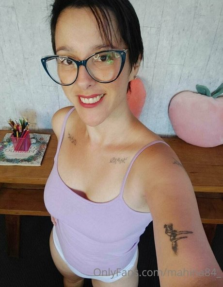 mahina84_ sexy model image