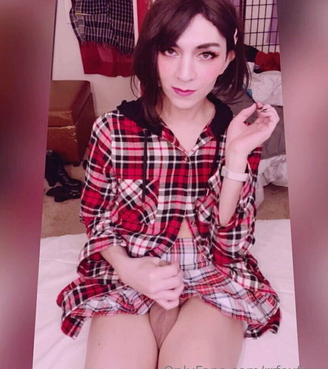 rrfoxfree high quality model photos