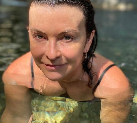 Suzi Perry hot model picture