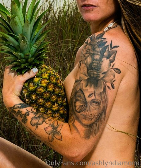 ashlyndiamond star naked img