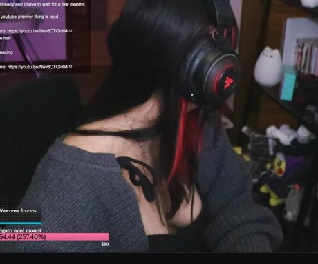 sadparu pornstar naked image