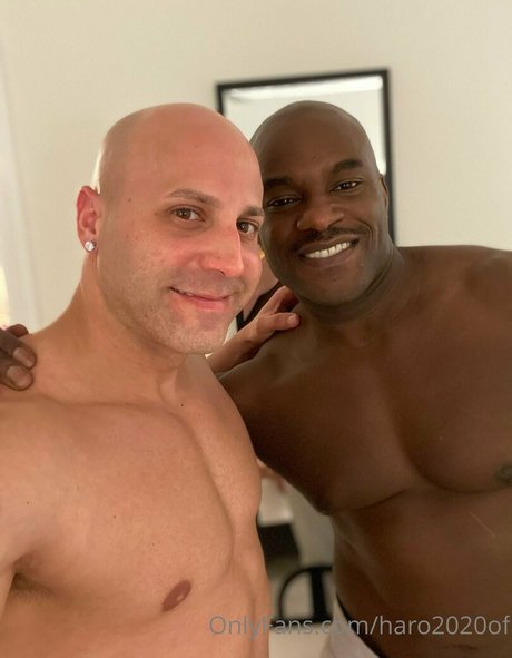 haro2020of hot model galleries